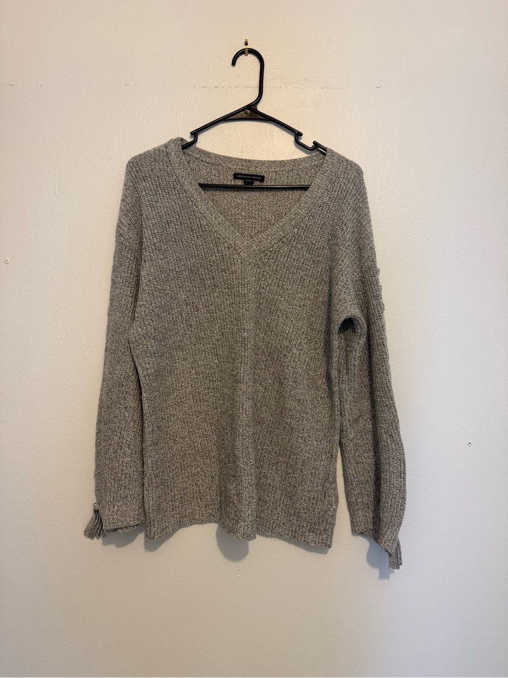 American Eagle Outfitters Light Gray V-Neck Knit Sweater